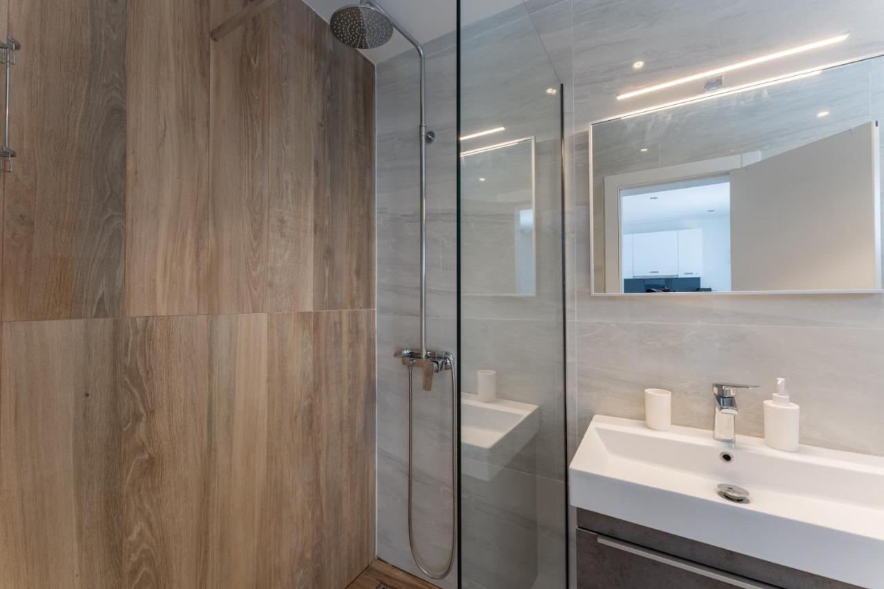 Bernie Apartments With A Pool Задар Екстериор снимка