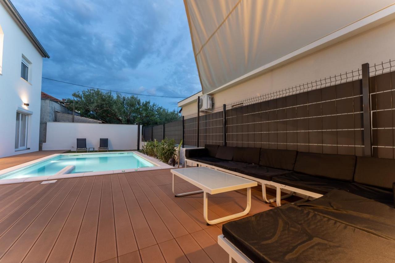 Bernie Apartments With A Pool Задар Екстериор снимка