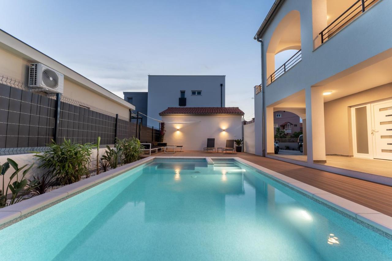 Bernie Apartments With A Pool Задар Екстериор снимка