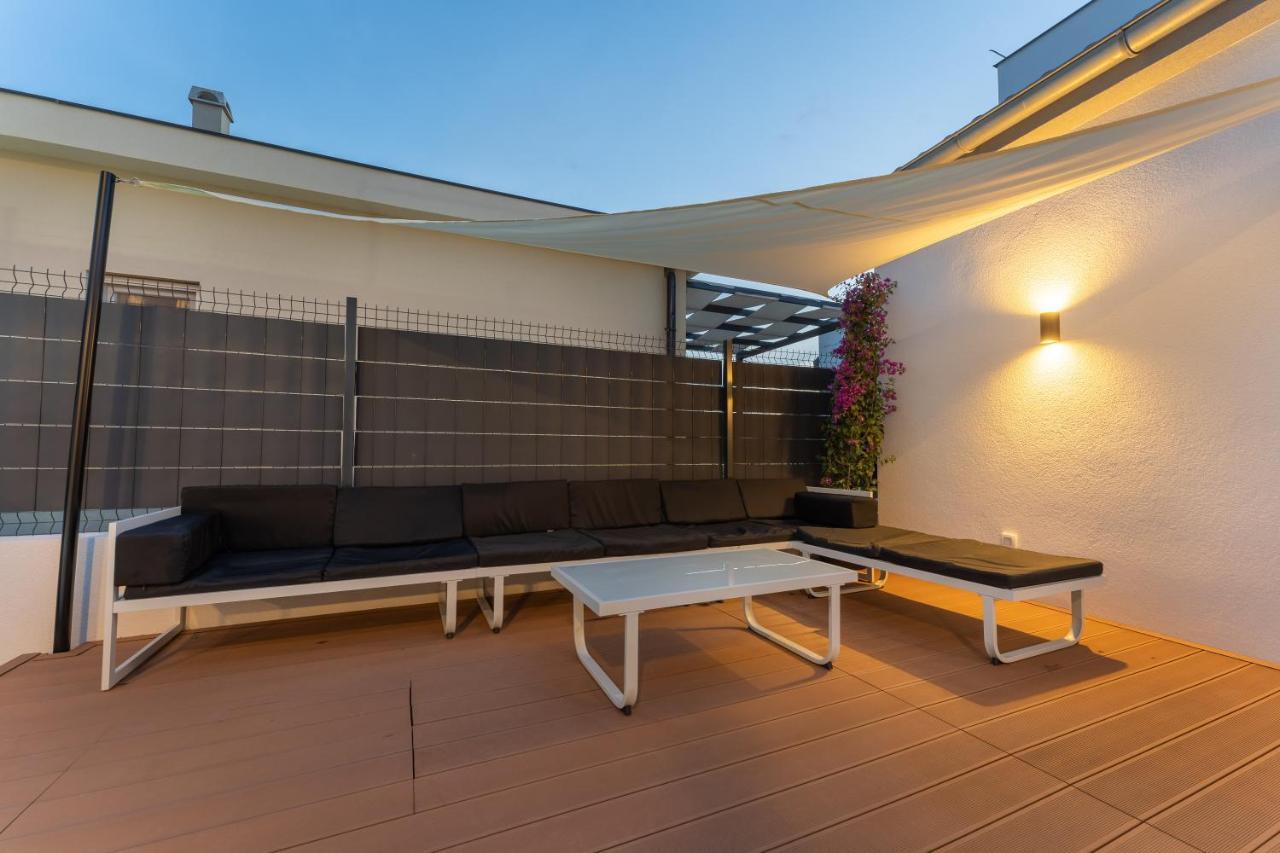 Bernie Apartments With A Pool Задар Екстериор снимка