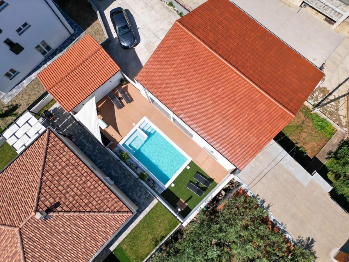 Bernie Apartments With A Pool Задар Екстериор снимка