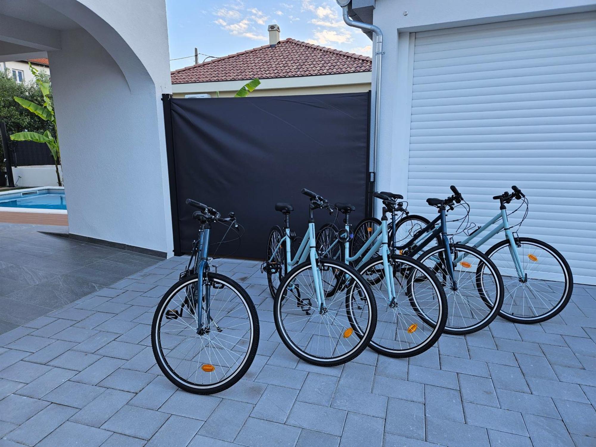 Bernie Apartments With A Pool Задар Екстериор снимка