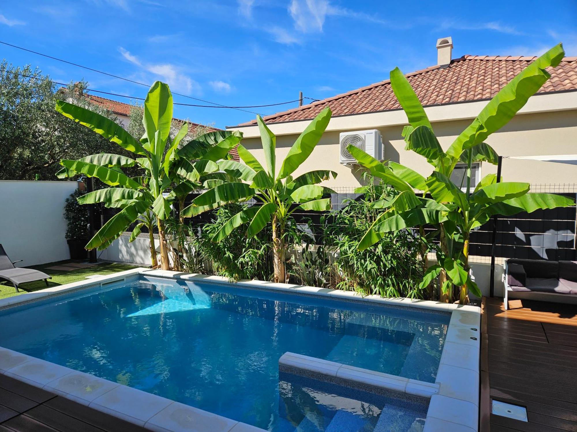 Bernie Apartments With A Pool Задар Екстериор снимка